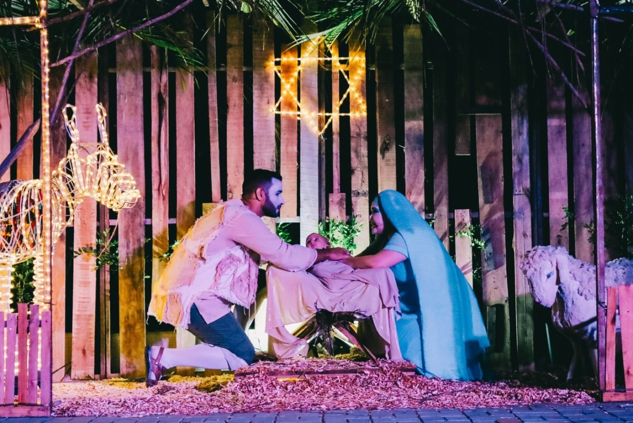 Comunidade Shalom realiza Natal da Paz com espetáculo natalino e arrecadação de alimentos e brinquedos