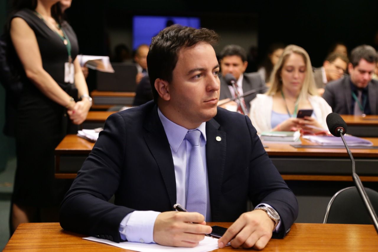 Célio cobrou ministérios da Educação e Economia a reposição de verbas para universidades do Ceará