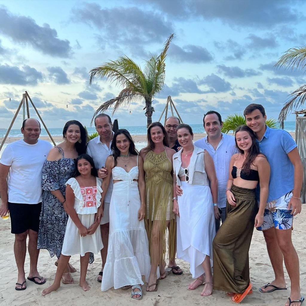 327162379 222296793517978 6989857749764490026 N