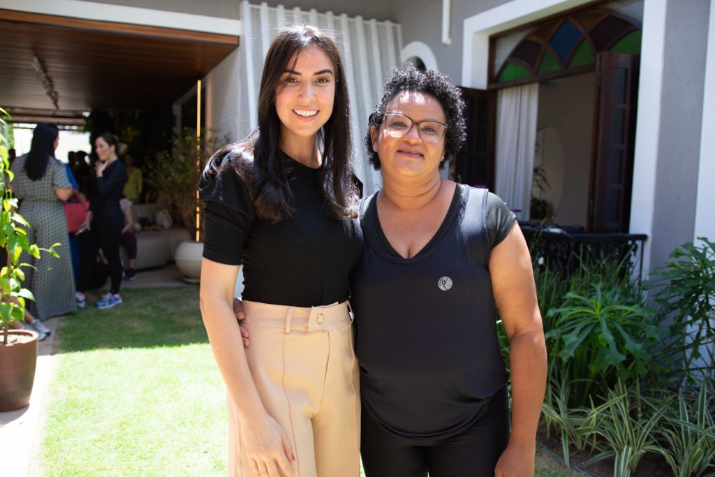 Camila Avila E Elaine Sousa