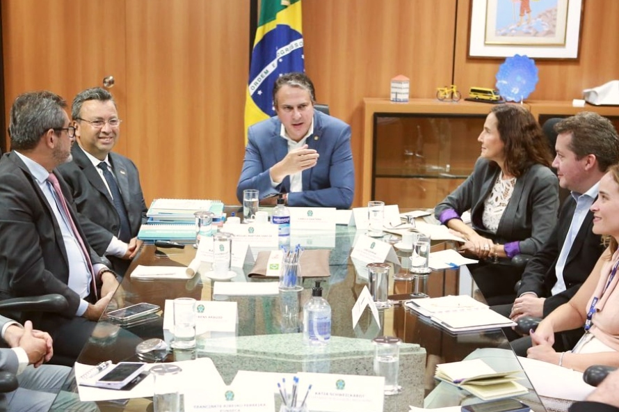 Camilo Santana pauta gestão à frente do MEC com diálogo aberto com entidades Camilo Santana pauta gestão à frente do MEC com diálogo aberto com entidades