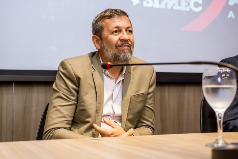 Mundo da industria - SIMEC-CE estreia exposição em comemoração aos seus 50 anos de atuação