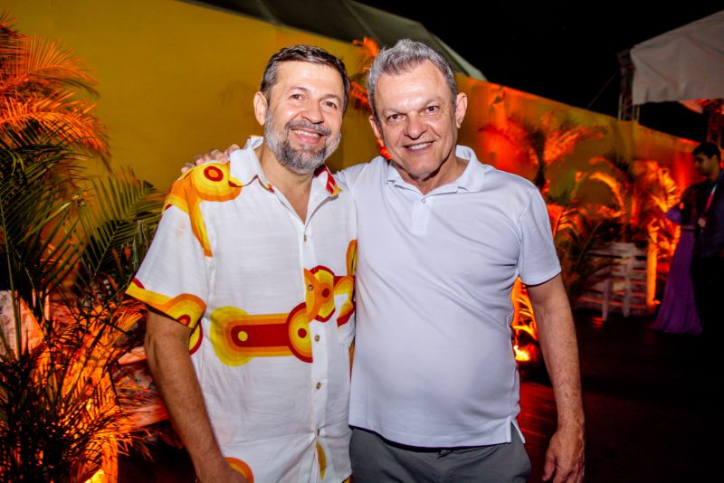 Réveillon de Fortaleza - Atrações de peso e super estrutura arrastam 1 milhão de pessoas para a Praia de Iracema