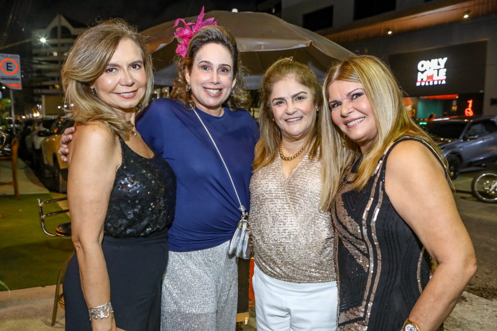 Eveline Teixeira, Ana Flavia Carvalho, Carla E Cristiane Lima