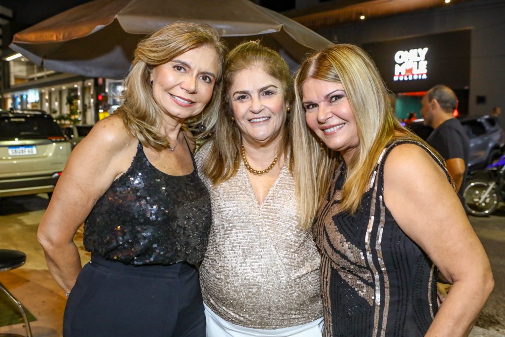 Eveline Teixeira, Carla E Cristiane Lima