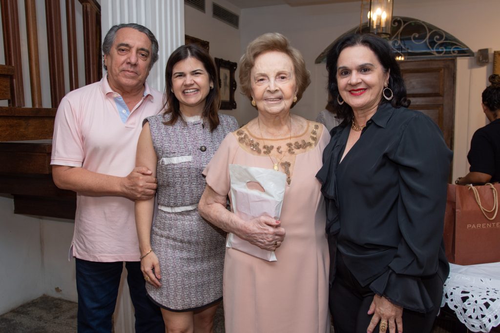 Guto Benevides, Ticiana Brígido, Mariléa Browne E Solange Benevides
