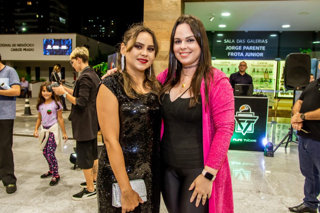 Jane Nogueira E Vanessa Pontes