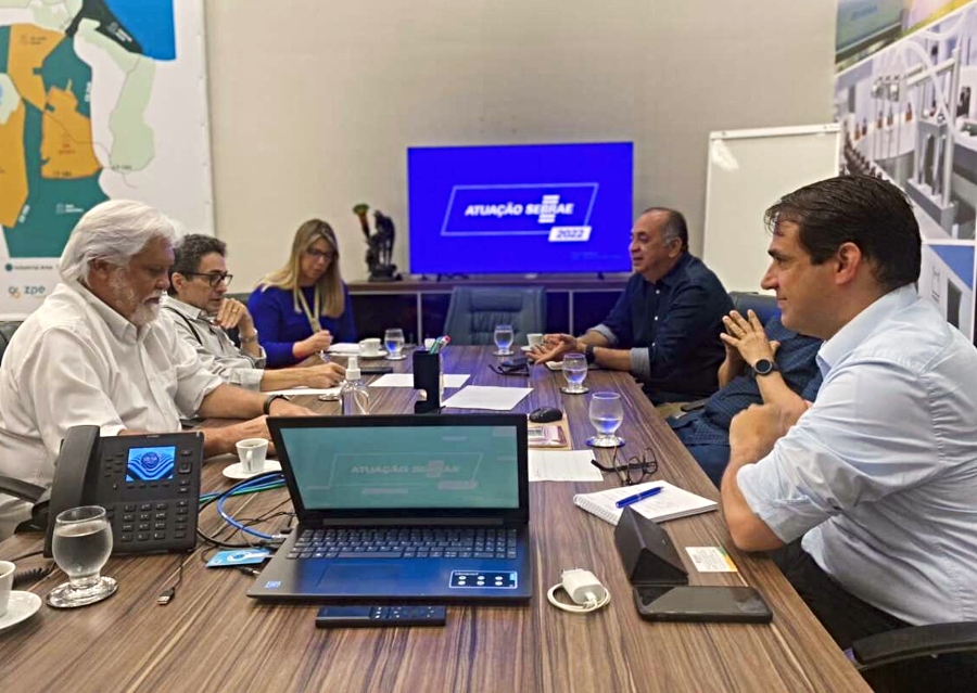 Salmito recebe diretores do Sebrae Ceará para debater parcerias estratégicas