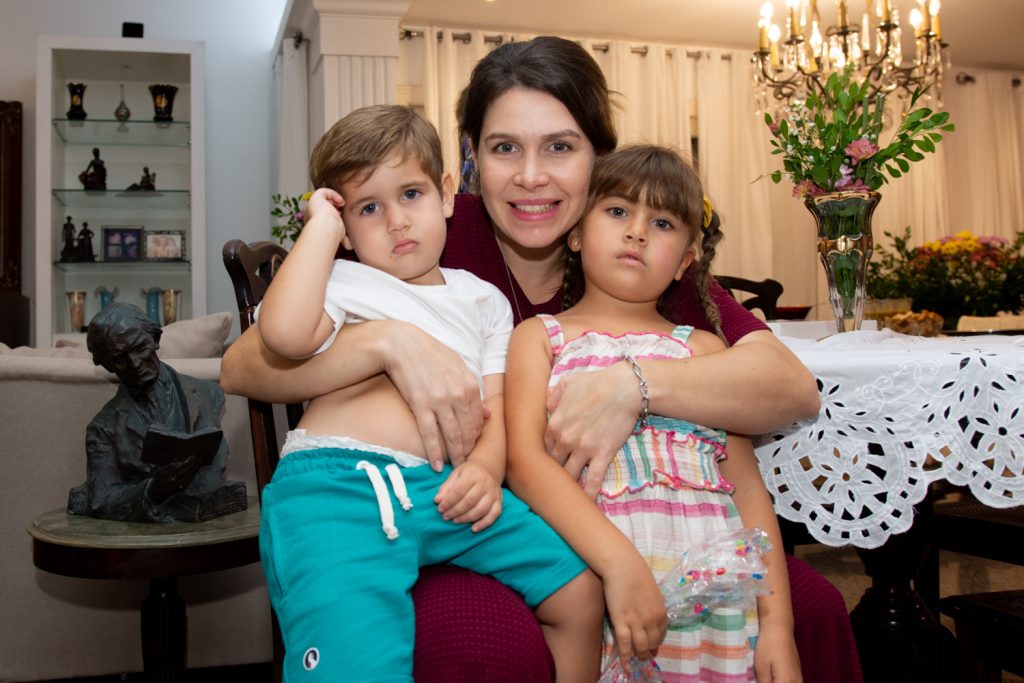 José Alexandre, Cintia Magalhães E Maria Alexandre