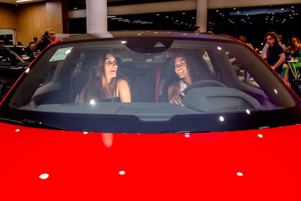 Livia Karen E Leticia Lopes