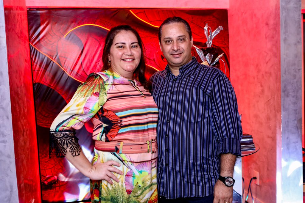 
				Luciana Lima e Evandro Gomes 
				