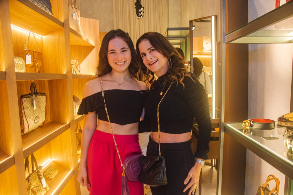 Maria Beatriz E Adriana Bezerra (2)