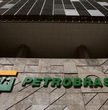 Conselho da Petrobras propõe pagamento de 50% dos dividendos extraordinários