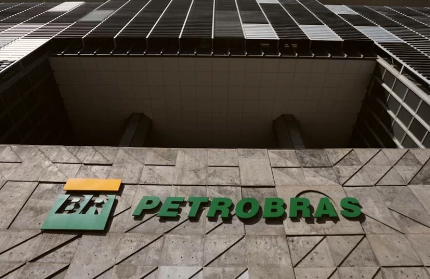 Petrobras conclui venda de dois campos de petróleo na Bacia do ES