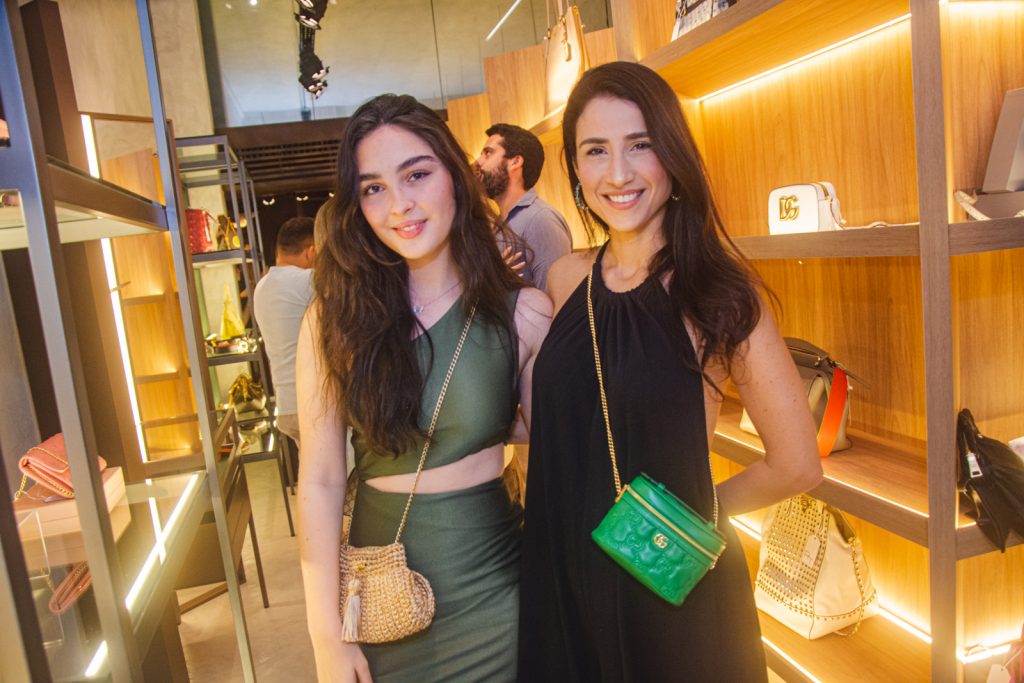 Rafaela E Lia Quindere