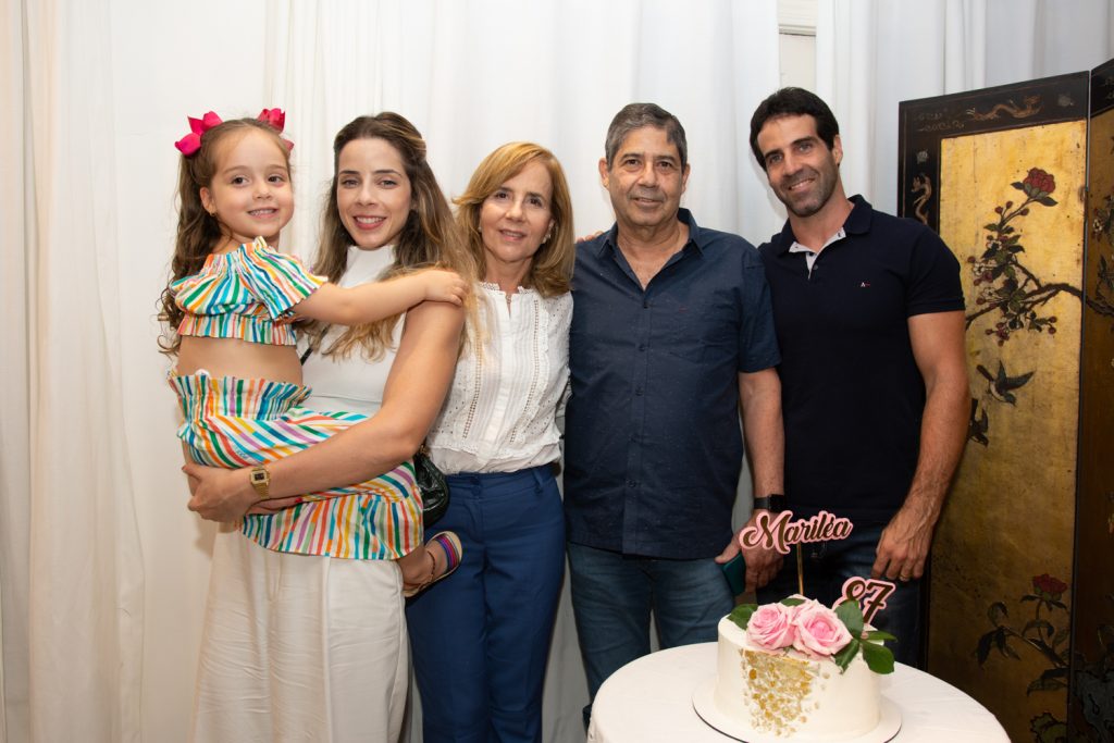 Sara Ary, Larissa Ary, Viviane Oliveira, Ailton Alexandre E Igor Alexandre