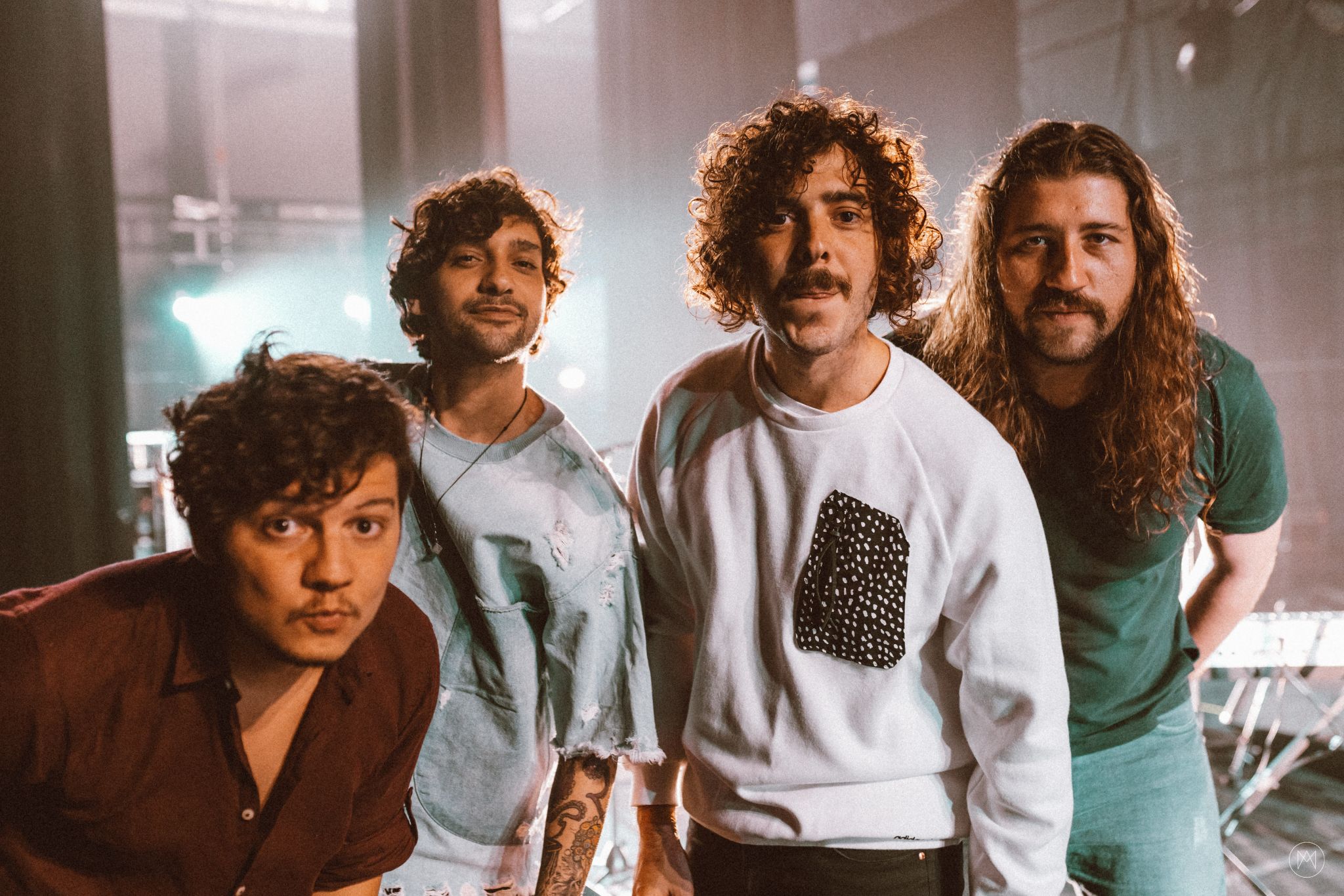 Balako Bloco: Show reúne Selvagens à Procura de Lei e Camaleões da Vila na Praia de Iracema