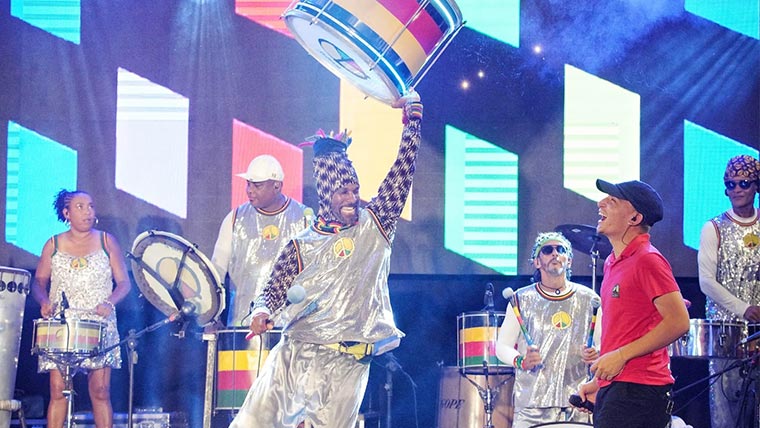 João Gomes, Escandurras, Pierre Onassis e Jeremias Gomes agitam o público durante Terça da benção do Olodum