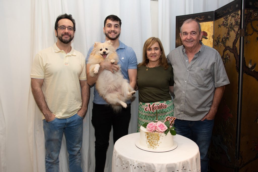Thiago, Guilherme, Sophia, Marcia E Adelino Pinheiro (1)