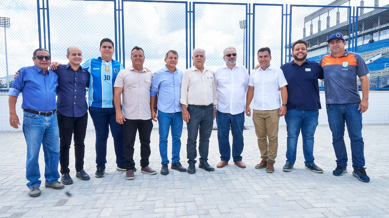 Presidente da FCF, Mauro Carmélio, realiza visita técnica ao Estádio Almir Dutra