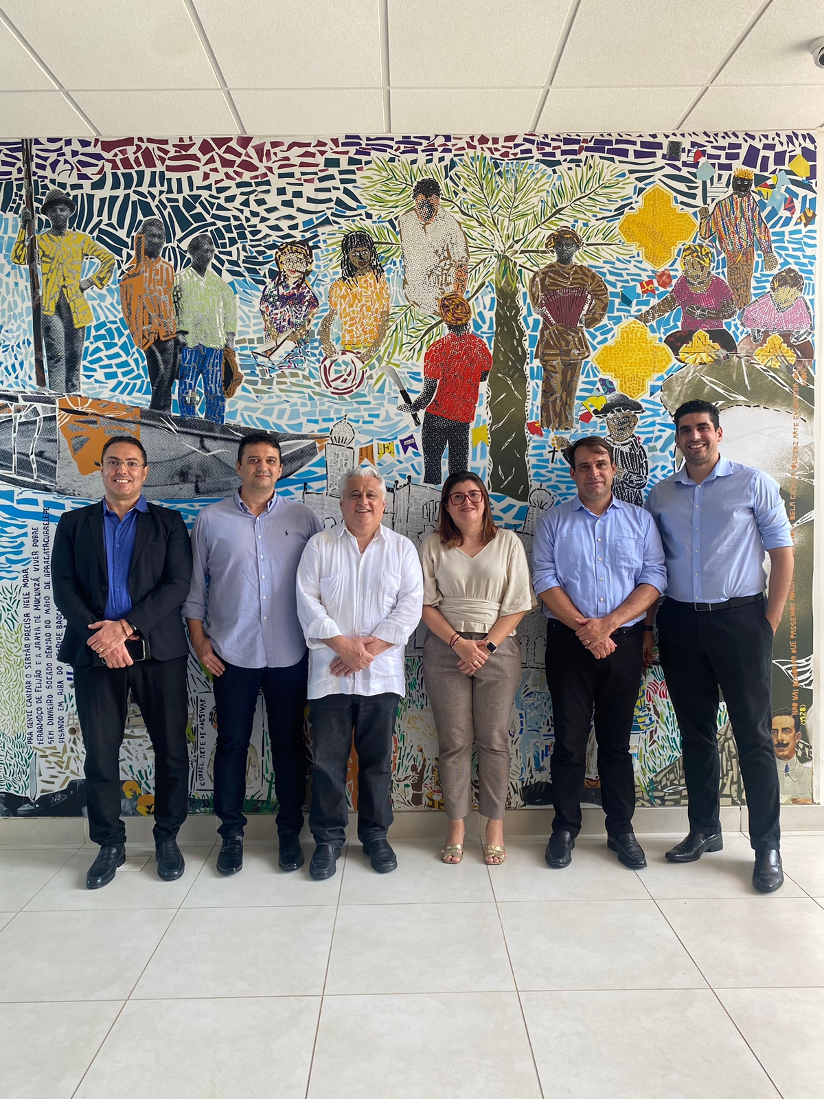 Secretário Salmito visita a Fiocruz e busca parceria para gerar emprego e renda aos cearenses Secretário Salmito visita a Fiocruz e busca parceria para gerar emprego e renda aos cearenses