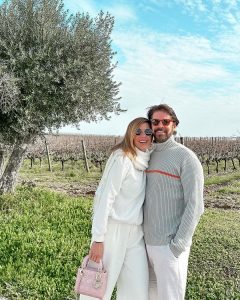 330780094 147272711533077 2426152806297403278 N