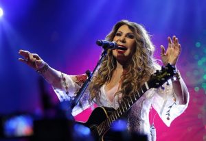 Anotabahia Com Convidados Elba Ramalho Faz Show Em Trancoso Elba Ramalho Show