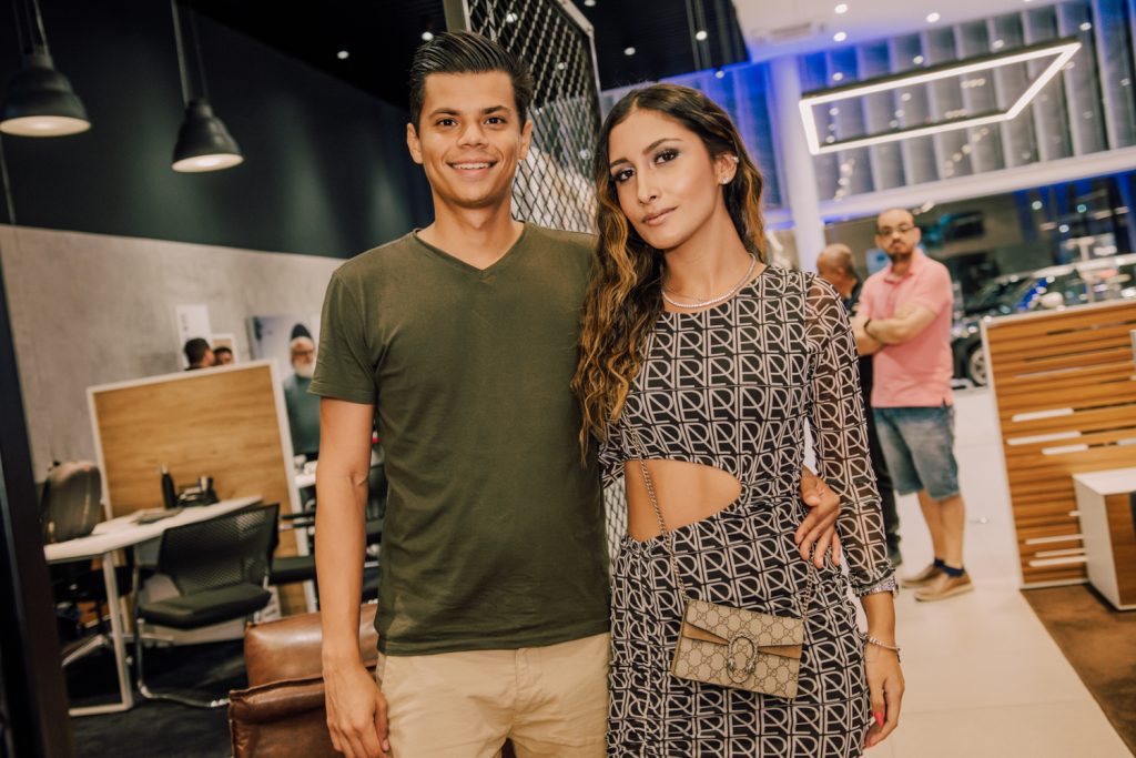 Ariel Aragão E Livia Karen