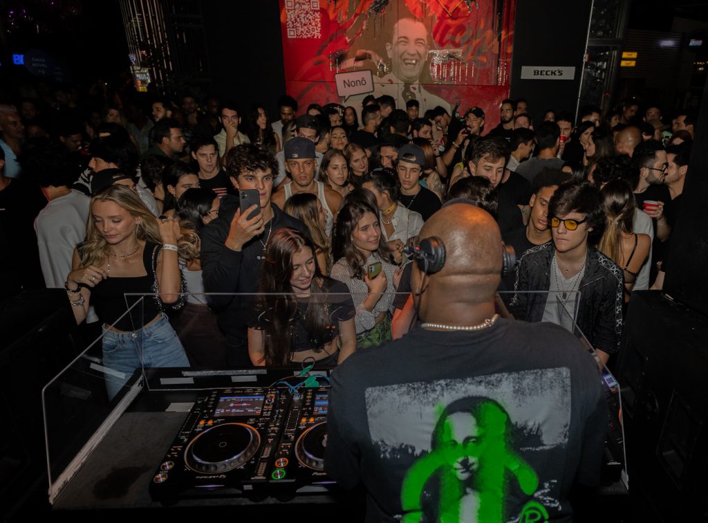 Balada Eletrônica No Mezanino Bsb10