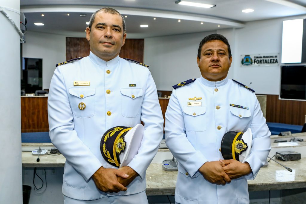 Capitao De Corveta Jefferson E Suboficial Genival (1)