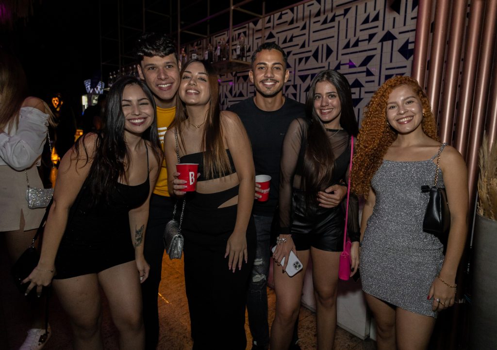 Cecilia Cortes, Gulherme Bitencourt, Isabela Cristina, Mateus Torres, Julia Correa, Ana Beatriz Dias