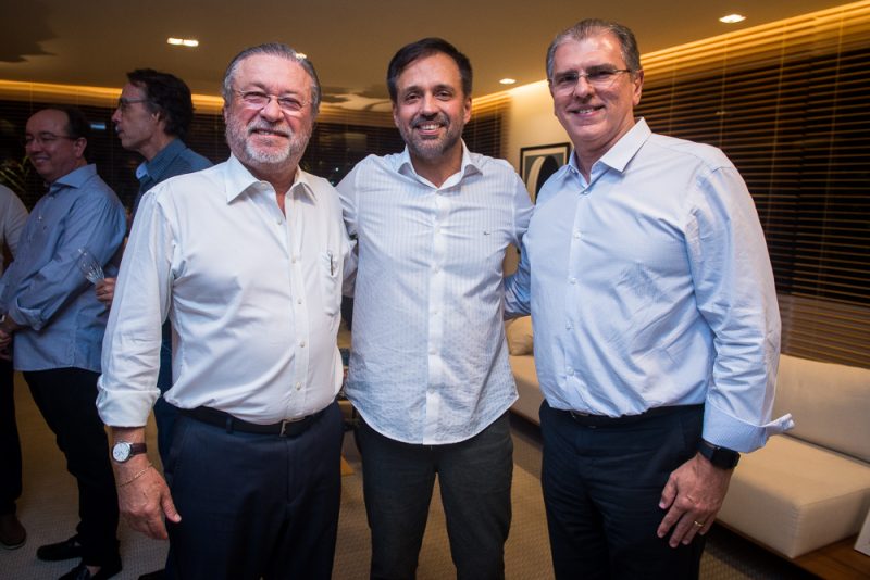 Petit Comité - Fernando Novais abre as portas do seu elegante endereço para o primeiro jantar do ano da Confraria Amis & Vins