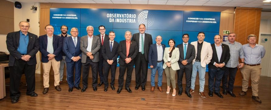 André Montenegro apresenta à comitiva da CAF as potencialidades do Ceará em energias renováveis e Hidrogênio Verde