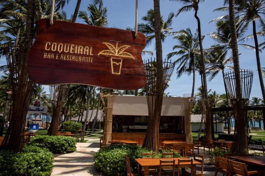 Com culinária inspirada na cozinha do fogo, Beach Park inaugura Coqueiral Bar e Restaurante