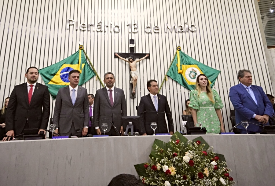 Elmano destaca as prioridades de gestão durante sessão na Assembleia Legislativa