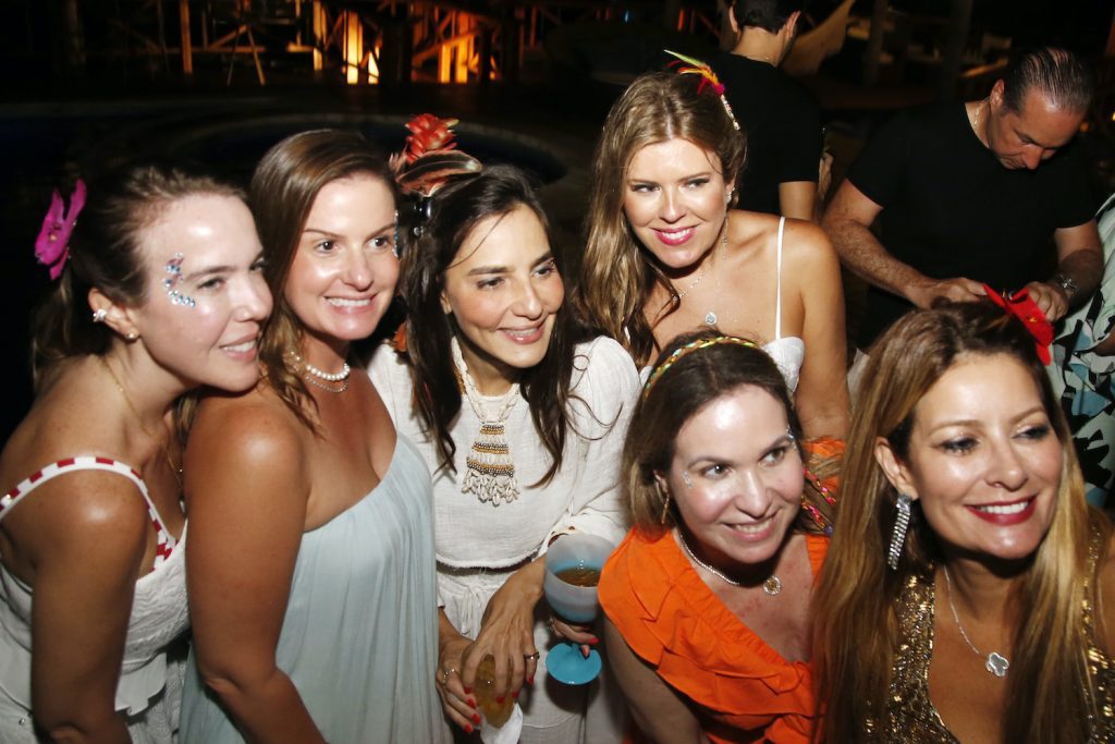 Érika Figueiredo, Elen Araújo, Lara Romcy, Marina Albuquerque, Fábia Carneiro E Tatiana Luna