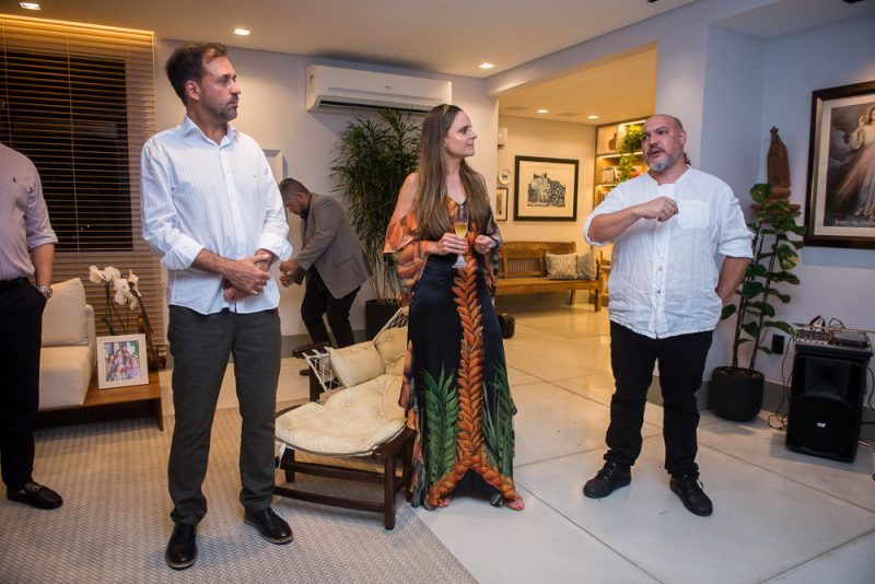 Petit Comité - Fernando Novais abre as portas do seu elegante endereço para o primeiro jantar do ano da Confraria Amis & Vins