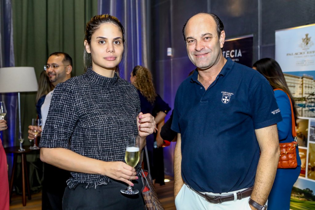 Flora Cavalcante E Pedro Ribeiro