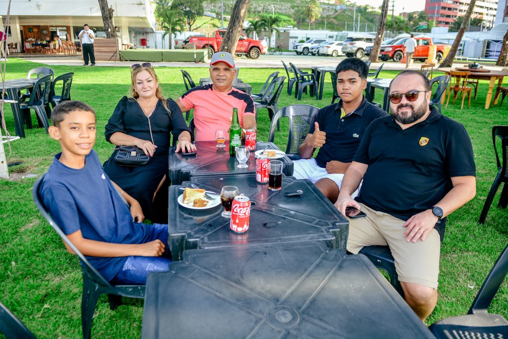 Francisco Italo, Regina Celia, Orlando Antônio, Vítor Daniel E Luiz Aragão