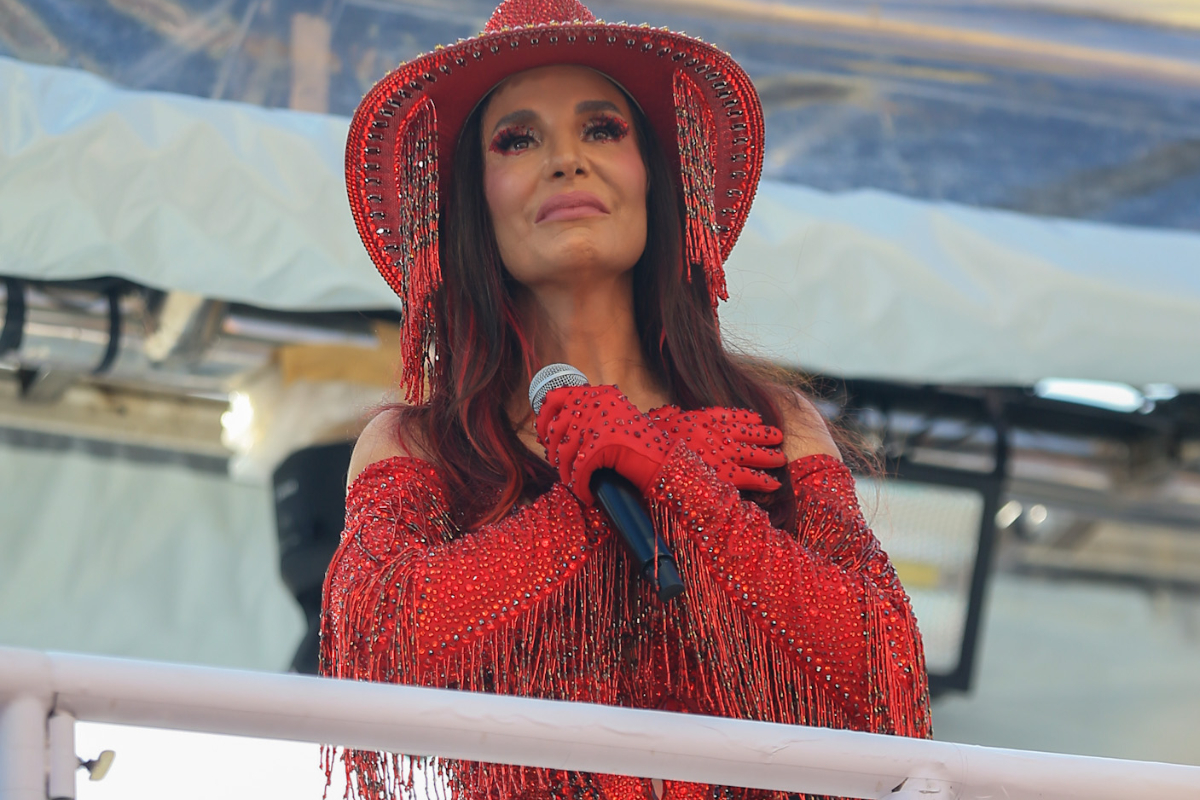 Ivete Sangalo abre Carnaval de Salvador 2023 e se emociona Ivete Sangalo abre Carnaval de Salvador 2023 e se emociona