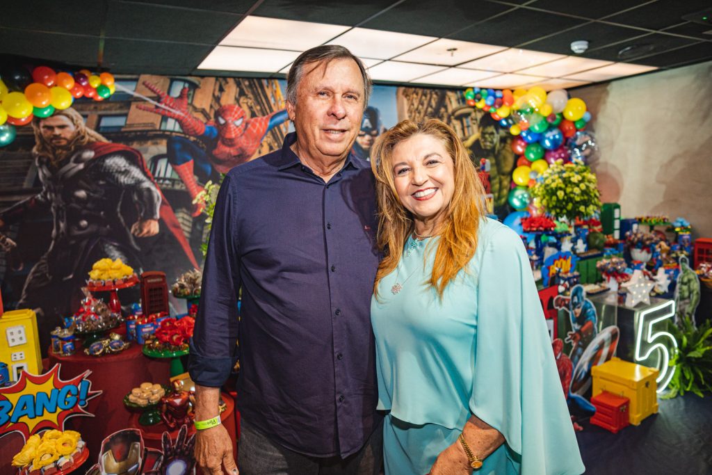 
				José e Jaqueline Simões
				