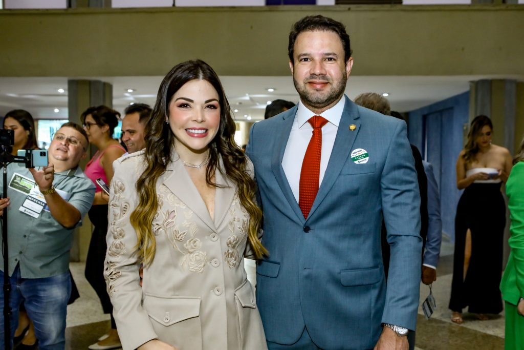 Juliana Lucena E Leo Couto