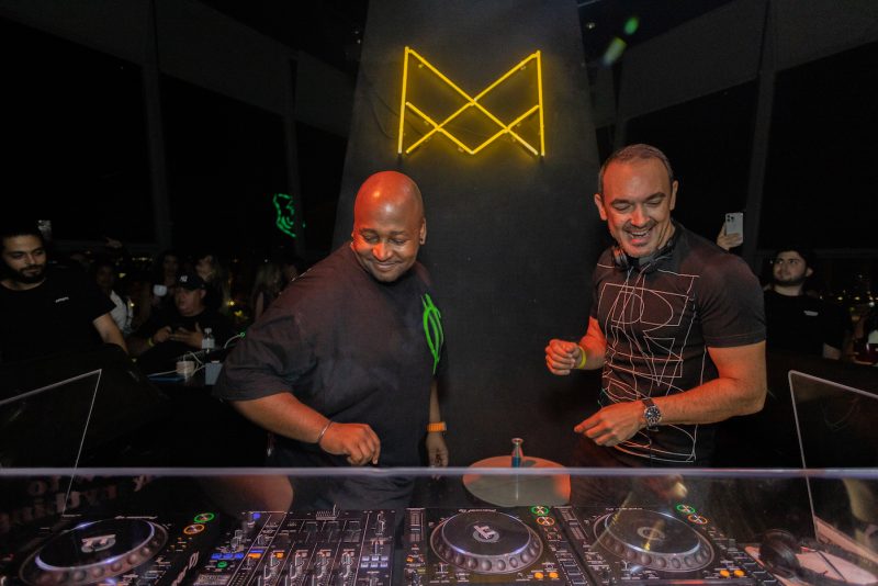 IN BRASÍLIA - DJ Kasango incendeia o Carnaval do Mezanino na estreia do Balada IN no DF