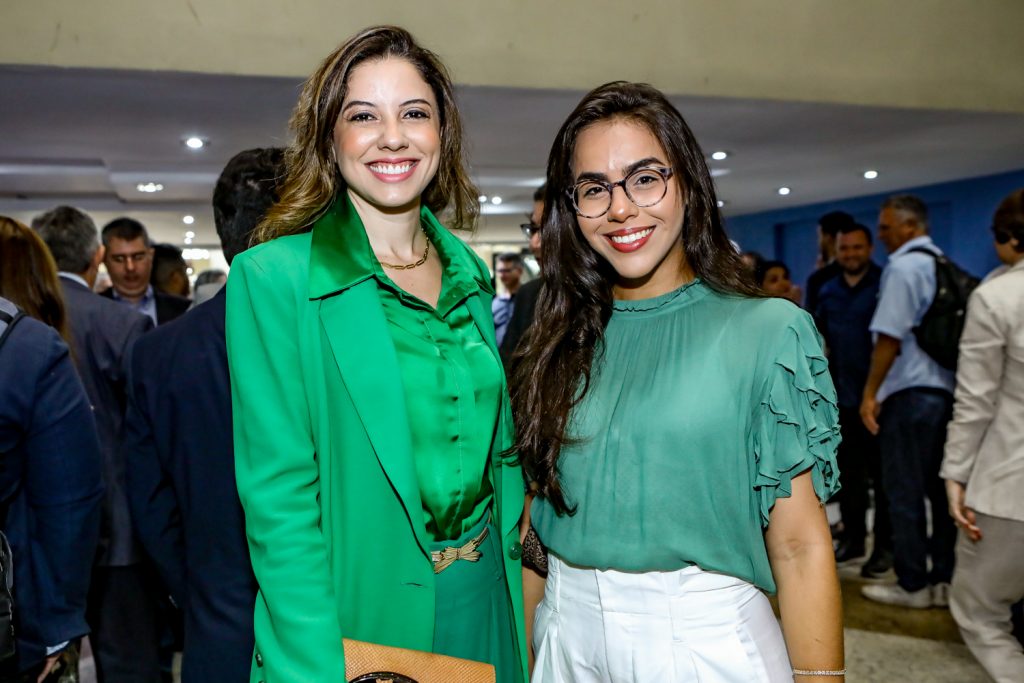 Kelviane Barros E Liara Perez