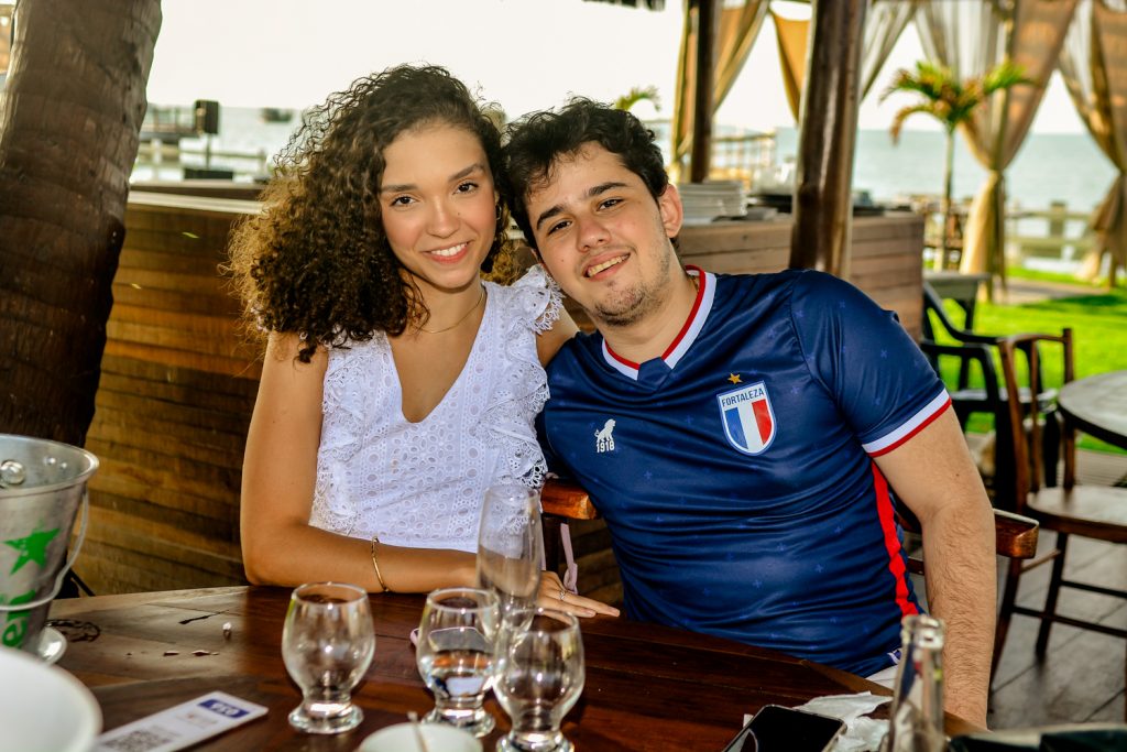 Mariana Marques E João Victor Cruz