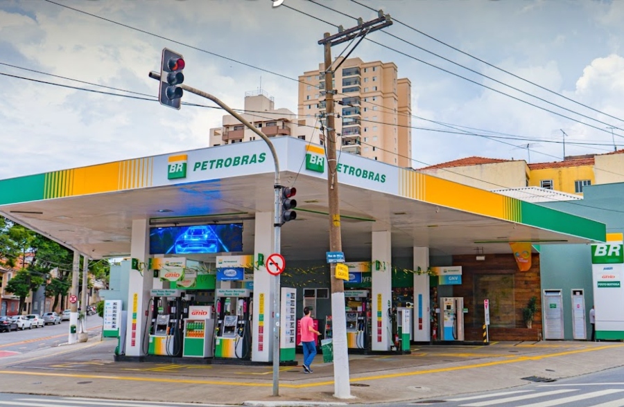 Gasolina deve subir até R$ 0,34 e etanol R$ 0,02 por litro, no posto, nesta quarta