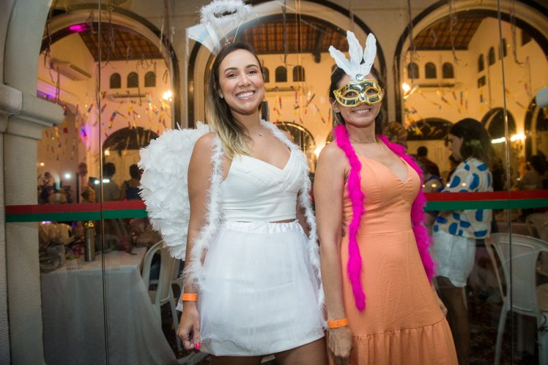 Diversão - Bailinho de Carnaval atrai pais e filhos para folia no Ideal Clube