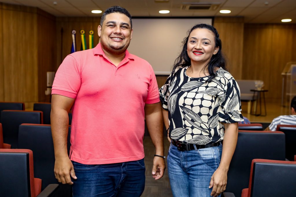 Tiago Aragao E Maria Gerlandia