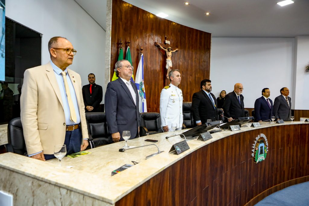 Titulo Cidadao Honorario De Fortaleza Ao Cap De Mar E Guerra Valença