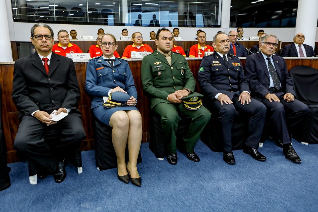 Titulo Cidadao Honorario De Fortaleza Ao Cap De Mar E Guerra Valença (5)